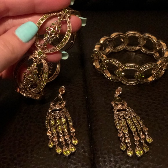 2 Bracelets and Earrings Set - Picture 2 of 4